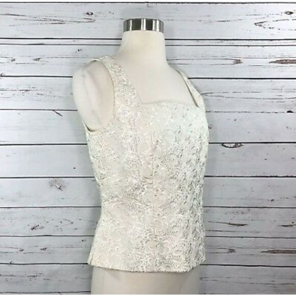 Doncaster Sport Creme Floral Embroidered Sleeveless Top EUC - Picture 3 of 8